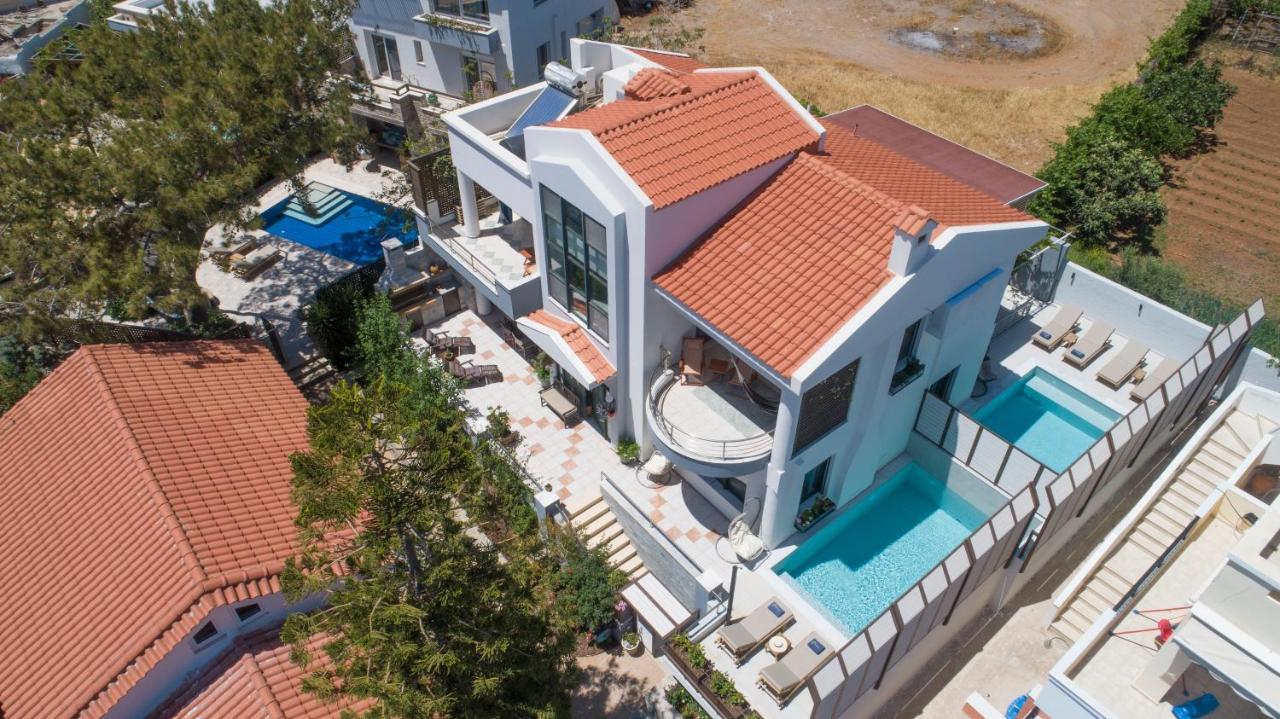 Paradisos Luxury Villas Next To Beach Koutsourás エクステリア 写真