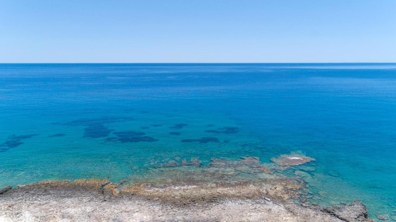 Paradisos Luxury Villas Next To Beach Koutsourás エクステリア 写真