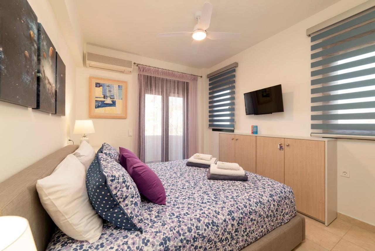 Paradisos Luxury Villas Next To Beach Koutsourás エクステリア 写真