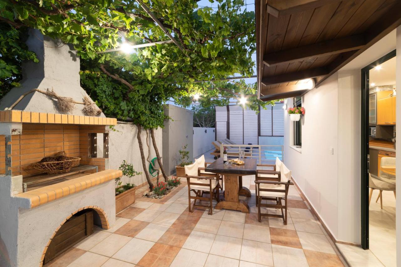 Paradisos Luxury Villas Next To Beach Koutsourás エクステリア 写真