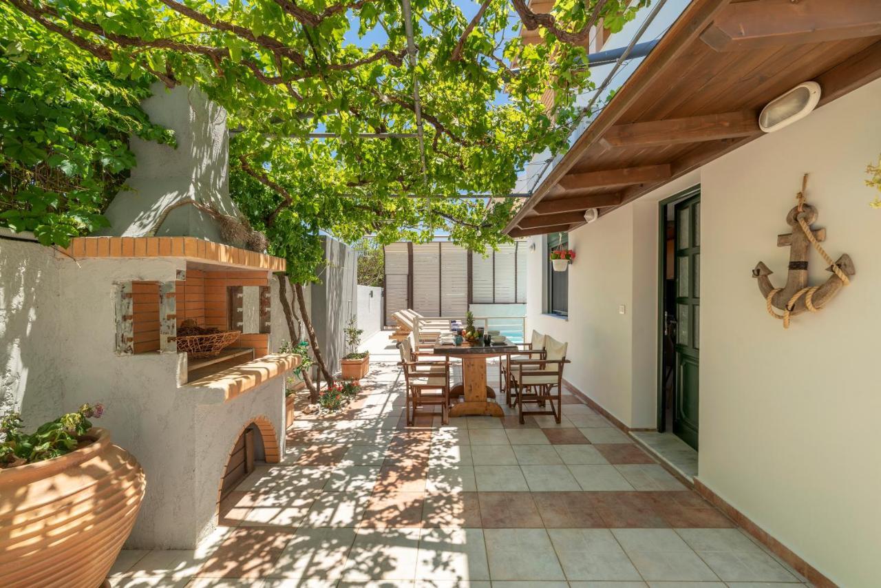 Paradisos Luxury Villas Next To Beach Koutsourás エクステリア 写真