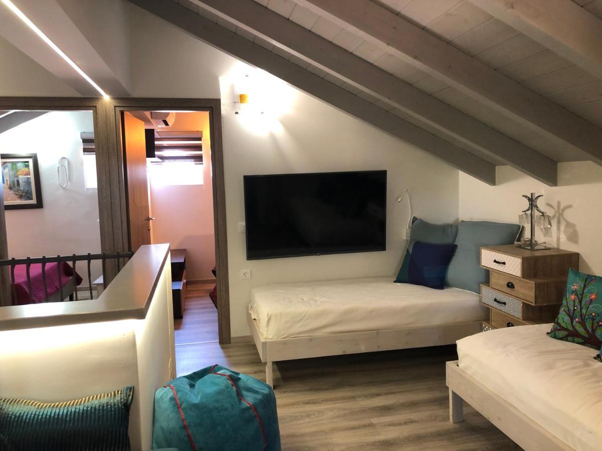 Paradisos Luxury Villas Next To Beach Koutsourás エクステリア 写真