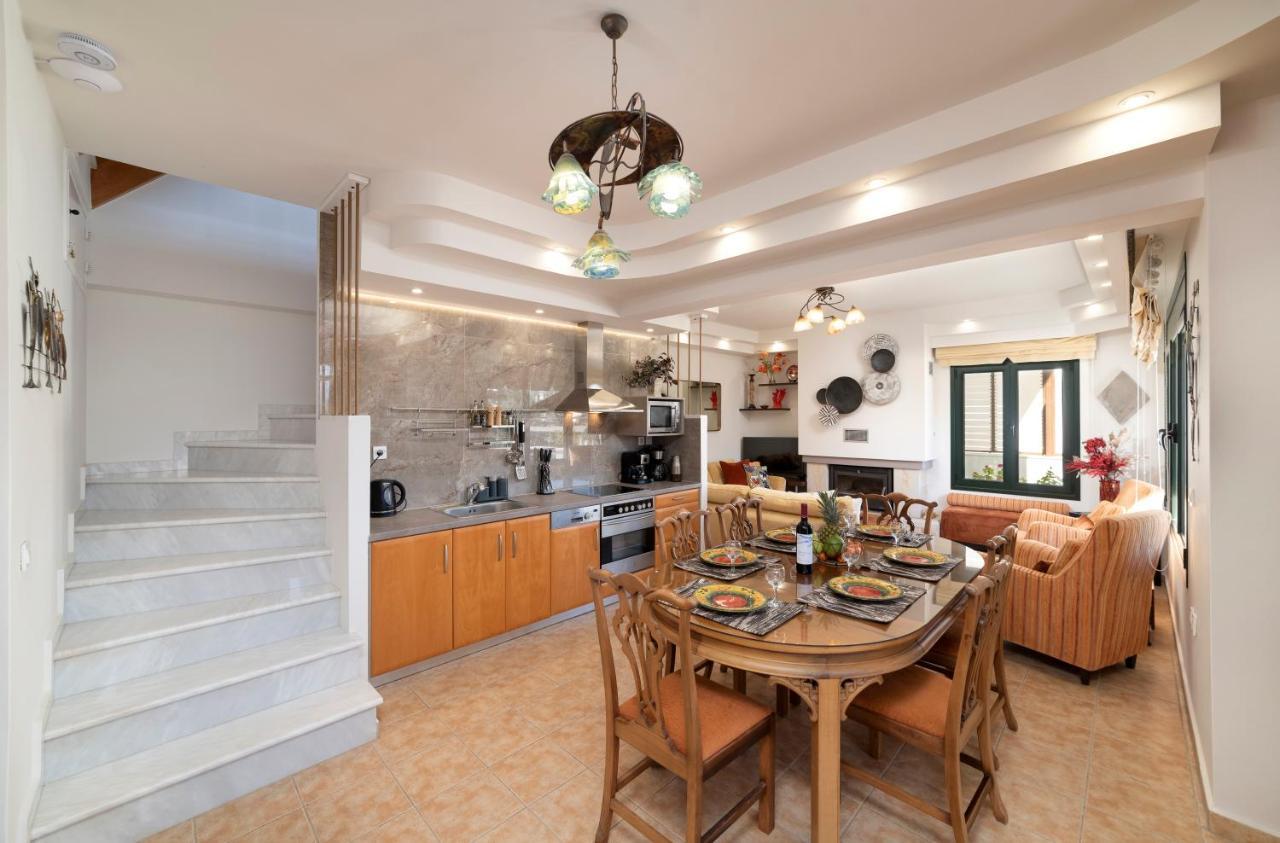 Paradisos Luxury Villas Next To Beach Koutsourás エクステリア 写真