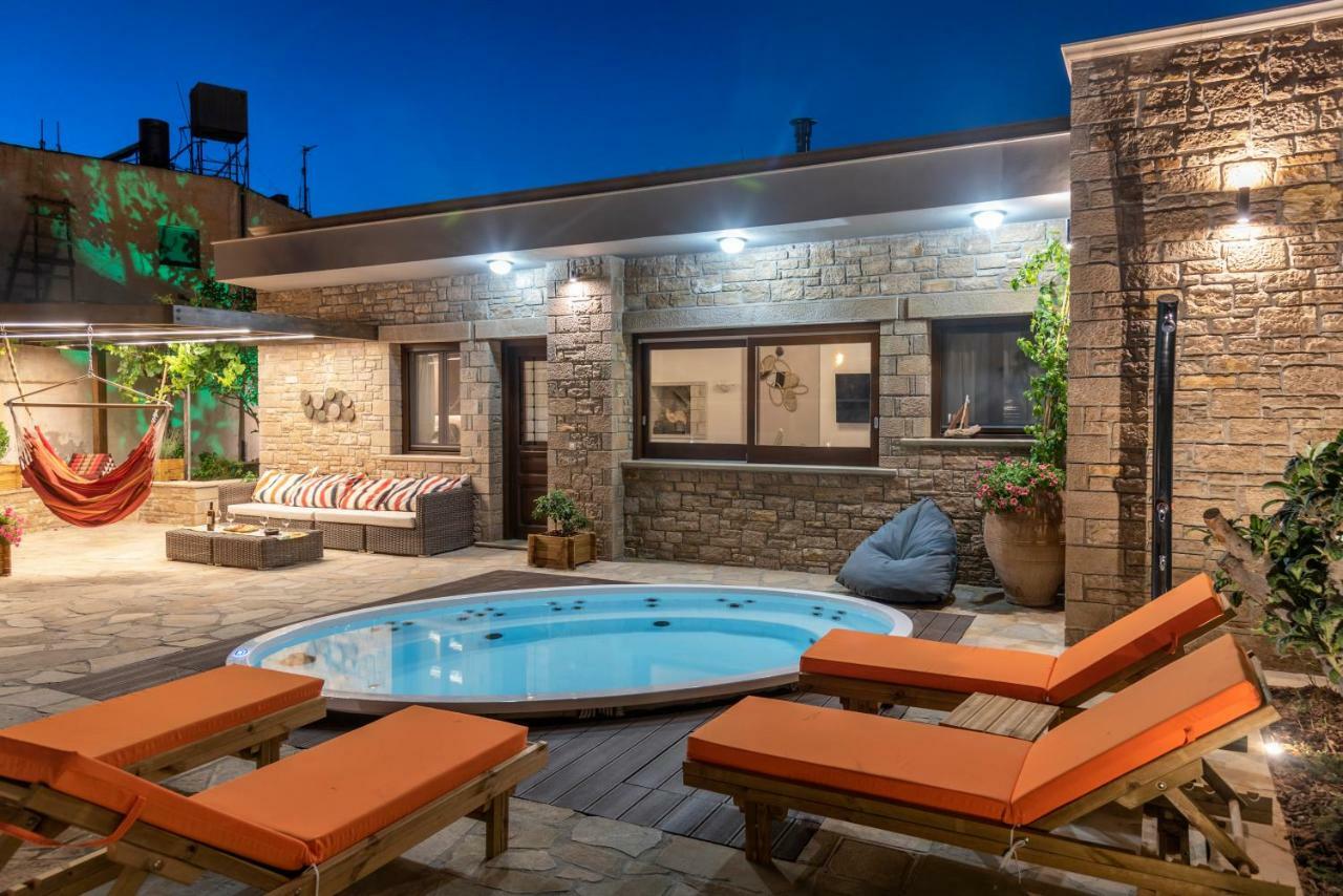 Paradisos Luxury Villas Next To Beach Koutsourás エクステリア 写真